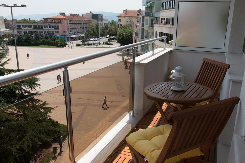 Square View Apartment Kazanlŭk Room photo