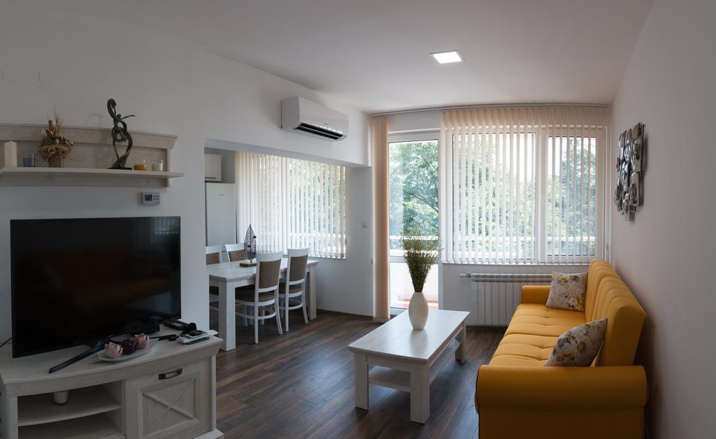 Square View Apartment Kazanlŭk Exterior photo